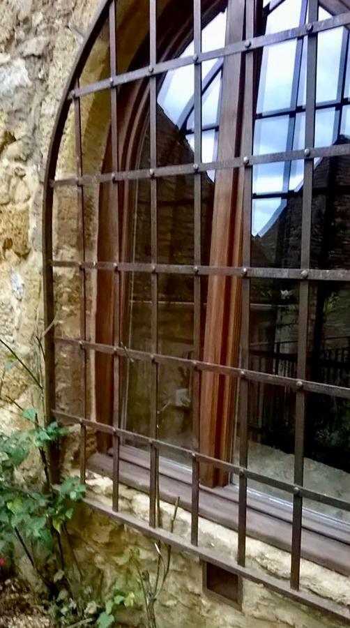 Au Coeur De Beynac, Une Maison De Caractere Avec Jardin Terrasse Exterior photo